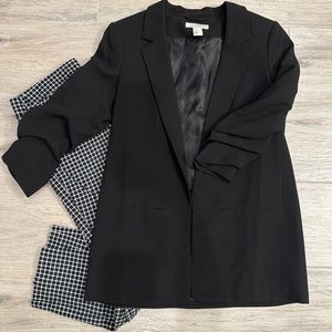 Black H&M Blazer. Size 8.